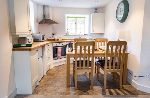 Barnard Castle Apartment | 2 RIVERSIDE, pet friendly in Barnard Castle