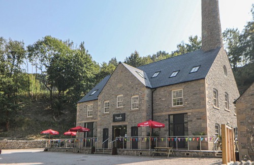 Stoney Middleton Cottage | 2 Rock Mill Holiday Apartments