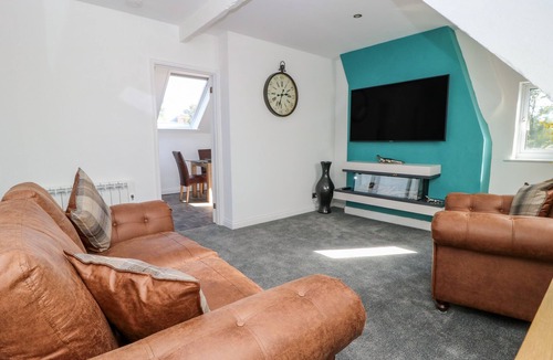 Malton Cottage | 2 RODGERS MEWS, romantic, character holiday cottage in Malton