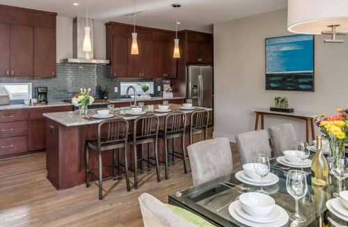 Edgehill House | 2 Rooftop Homes Walk to Gulch & Broadway!