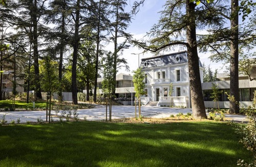 Greoux-les-Bains Apartment | 2-room apartment for 2 people, courtyard side