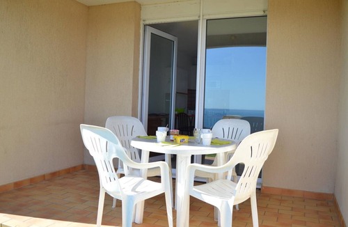 Banyuls-sur-Mer Apartment | 2-room apartment in Banyuls-sur-Mer with sea view and parking