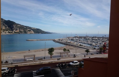 Old Town Apartment | 2-room apartment 31m² on 1st floor, air-conditioned, 100m from the beach, all on foot