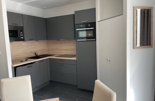 Eaux-Bonnes Apartment | 2-room apartment for 8 in Gourette with pool and pets allowed