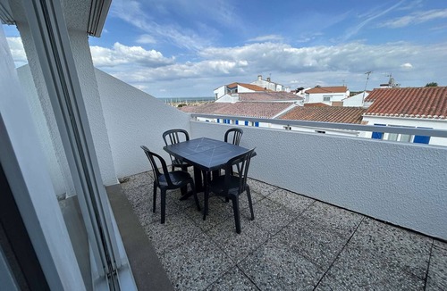 Noirmoutier-en-l'Ile Apartment | 2-room apartment with balcony, near the beach