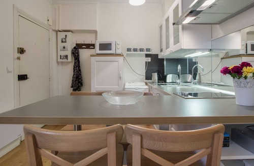 Saint-Merri Apartment | 2-room apartment Marais - Beaubourg - Hotel de Ville district