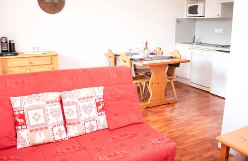 Vignec Apartment | 2-room apartment with balcony and pool
