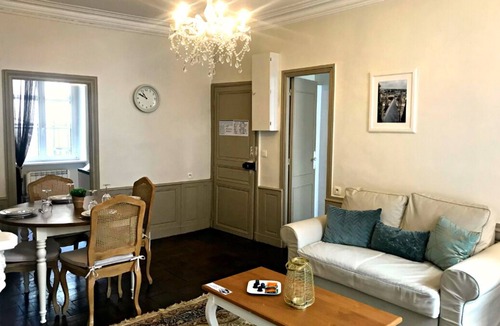 Bayeux Apartment | 2-ROOM APARTMENT WITH VIEW ON CATHEDRAL, IN HISTORIC CLASS BUILDING