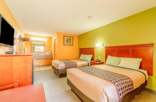 Denver City Hotel | 2-Room Budget Stay w/2 Full Beds & Tub for Relaxation
