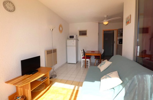 Le Grau-Du-Roi Apartment | 2 room cabin large terrace ground floor washing machine parking 400m beach
