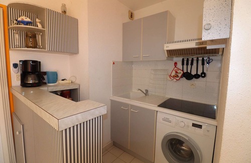 Le Grau-Du-Roi Apartment | 2 room cabin large terrace ground floor washing machine parking 400m beach