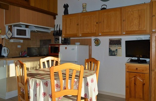 Pyrenees 2000 Ski Chalet | 2-room chalet for 4 people near slopes, south-facing terrace