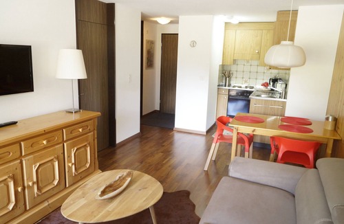 Taesch Apartment | 2 Room, Kitchen, South Balcony, Pool, Covered Parking In Quiet Täsch (zermatt)
