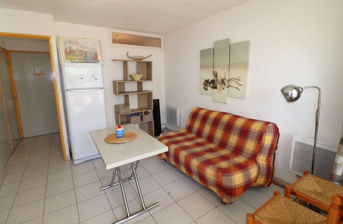 Le Grau-Du-Roi Apartment | 2 rooms cabin on the ground floor terrace