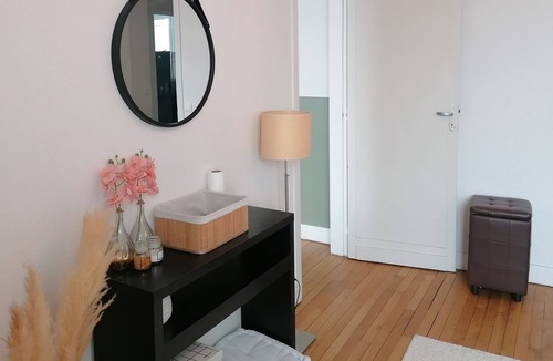 Epinay-sur-Orge House | 2 rooms in large apartment