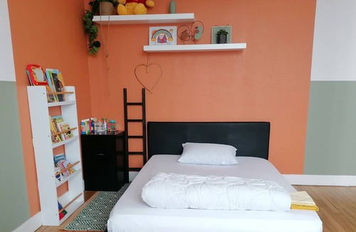 Epinay-sur-Orge House | 2 rooms in large apartment