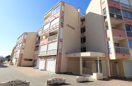 Le Grau-Du-Roi Apartment | 2 rooms on the ground floor near beaches