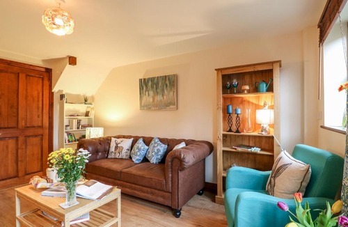 Haselbury Plucknett House | 2 Rose Cottages