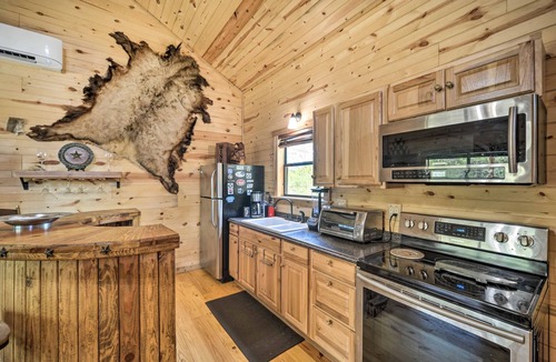 Sabinal Cabin | 2 Rustic Cabins On 31 Acre Ranch By Frio River! Pet Friendly, Sleeps 10+