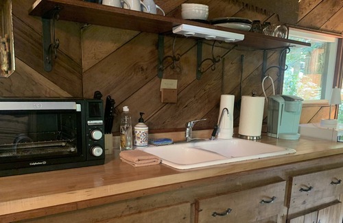 Fieldbrook Cabin | 2 Rustic Cabins+Treehouse On Creek in Redwoods