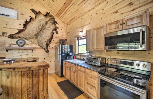 Sabinal Cabin | 2 Rustic Cabins w/Porches on Remote Ranch!