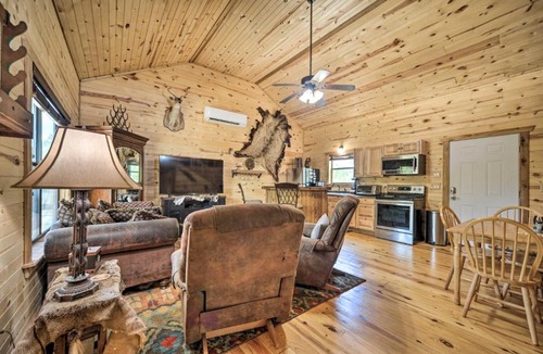 Sabinal House | 2 Rustic Cabins w/Porches on Remote Ranch!