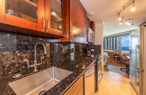 Waikiki Condo | 2 Separate Entry Studio Condos-Next to Each Other-Fabulous Views- 2 Free Parking