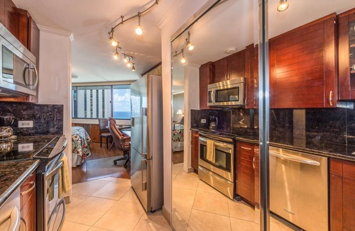Waikiki Condo | 2 Separate Entry Studio Condos-Next to Each Other-Fabulous Views- 2 Free Parking