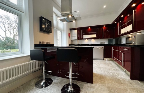 Shanklin Apartment | 2 Shanklin Manor