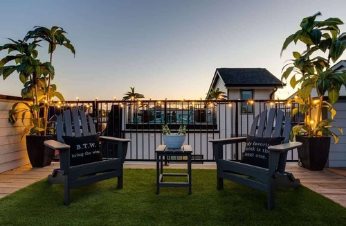 Buena Vista Condo | 2 Side by Side Homes with Rooftops -Sleeps 24