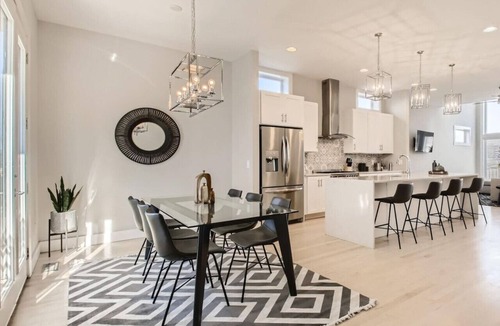 Downtown Nashville House | 2 - Skyline VIEWS - The Music City Collection