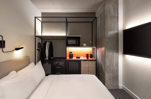 Brossard Hotel | 2 Sleek Rooms w/Large Windows Perfect for Staycations & Shopping Nearby