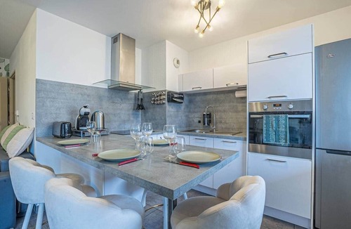 Woippy Apartment | 2. Spacious - 4 pers' - Balcony - 2 beds - Parking