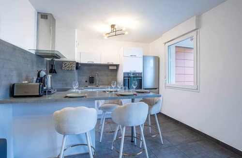 Woippy Apartment | 2. Spacious - 4 pers' - Balcony - 2 beds - Parking