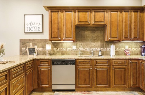 Branson Condo | 2 Spacious Branson Condos w/Pool, Elevator & Great Location Near All Attractions