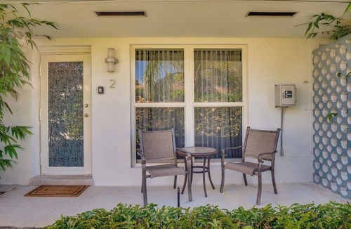 Poinsettia Heights Apartment | #2 ❤️ Spacious, Quiet, Elegant, with Full Kitchen