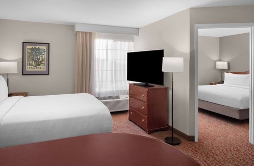 Sacramento Hotel | 2 Spacious Suites Perfect for Family Getaways and Long Stays