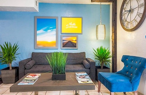 Northwest Raleigh Hotel | 2-Star Hotel ∙ Days Inn by Wyndham Raleigh Glenwood-Crabtree