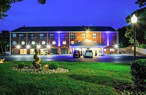 Hyannis Hotel | 2-Star Hotel ∙ Best Western Cape Cod Hotel