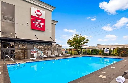 Greenville - Spartanburg Hotel | 2-Star Hotel ∙ Best Western Plus Greenville I-385 Inn & Suites