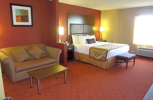 South Tulsa Hotel | 2-Star Hotel ∙ Best Western Plus Tulsa Woodland Hills Hotel and Suites