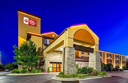 South Tulsa Hotel | 2-Star Hotel ∙ Best Western Plus Tulsa Woodland Hills Hotel and Suites