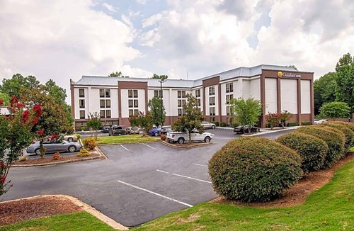 Greenville - Spartanburg Hotel | 2-Star Hotel ∙ Comfort Inn Greenville - Haywood Mall