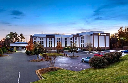 Greenville - Spartanburg Hotel | 2-Star Hotel ∙ Comfort Inn Greenville - Haywood Mall