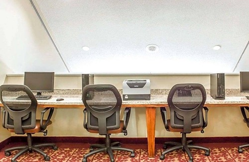 Westover Hotel | 2-Star Hotel ∙ Comfort Inn Near Fort Bragg
