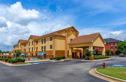Garner Hotel | 2-Star Hotel ∙ Comfort Inn Garner Clayton I-40