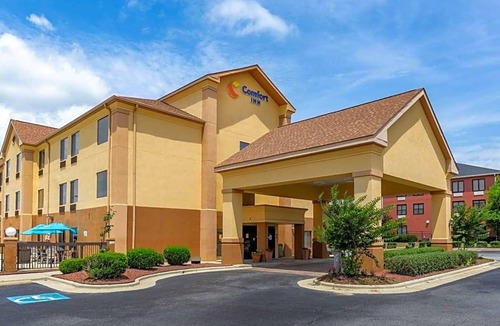 Garner Hotel | 2-Star Hotel ∙ Comfort Inn Garner Clayton I-40