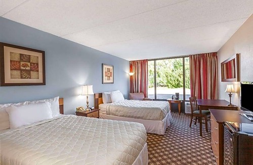 Syracuse Hotel | 2-Star Hotel ∙ Days Inn by Wyndham Syracuse
