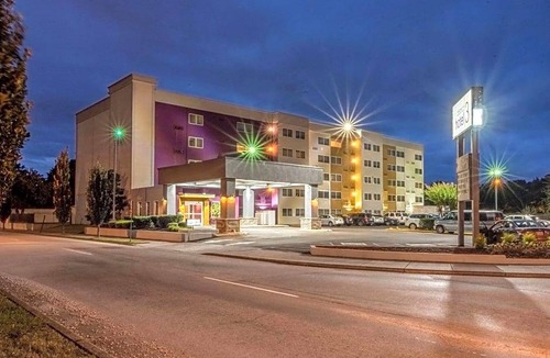 Downtown Chattanooga Hotel | 2-Star Hotel ∙ District 3 Hotel, Ascend Hotel Collection