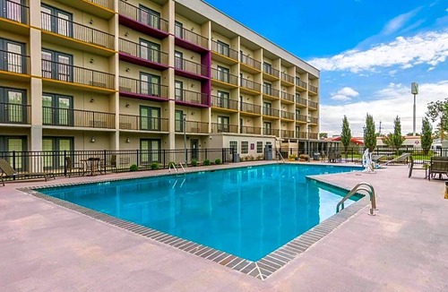 Downtown Chattanooga Hotel | 2-Star Hotel ∙ District 3 Hotel, Ascend Hotel Collection